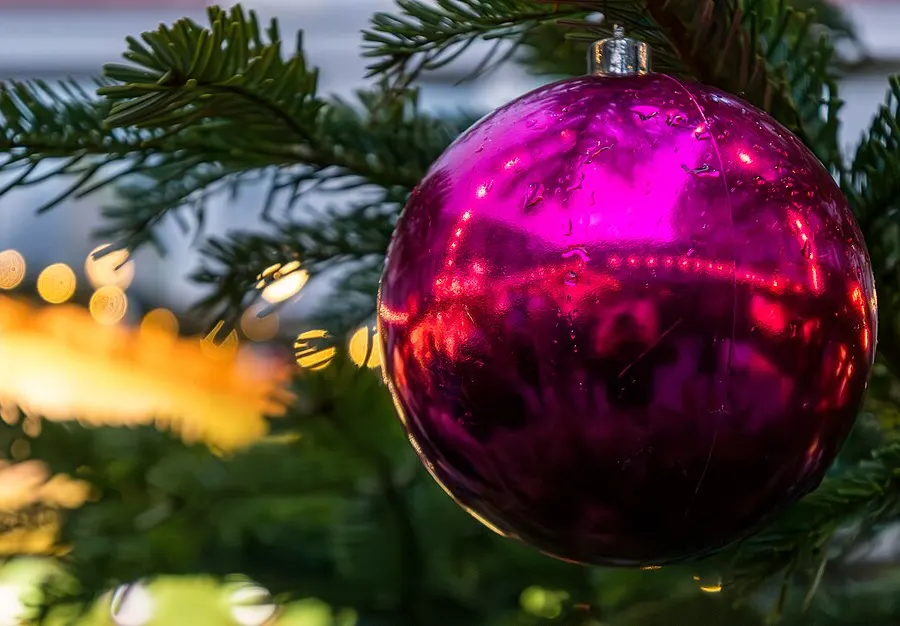 Festive Crystal Gift Box